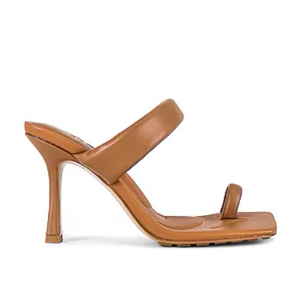 Alias‎ Mae Leighton Heel